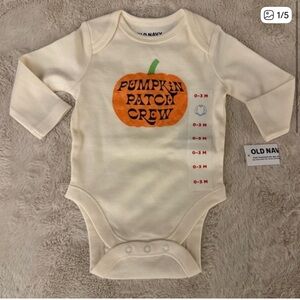 Old Navy Cream Pumpkin Patch Baby Bodysuit Long Sleeve Onesie - NWT 6-12 Months